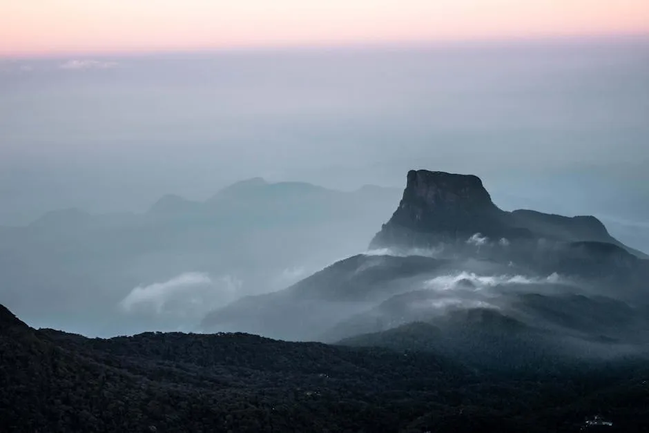 Sunrise view from Adam's Peak summit